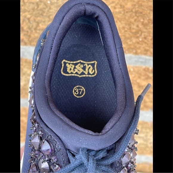 ASH
MIDNIGHT 'MUSE BEADS' EMBELLISHED
LACE AND SATIN SNEAKERS 37/7 - Picture 4 of 14